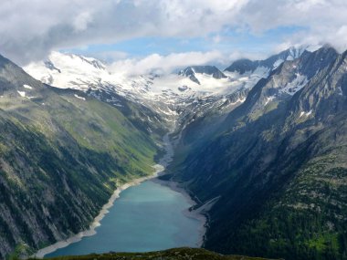 Schlegeisspeicher rezervuarı, Olperer kulübesi, Berlin yüksek yolunda, Zillertal Alpler, Tyrol, Avusturya