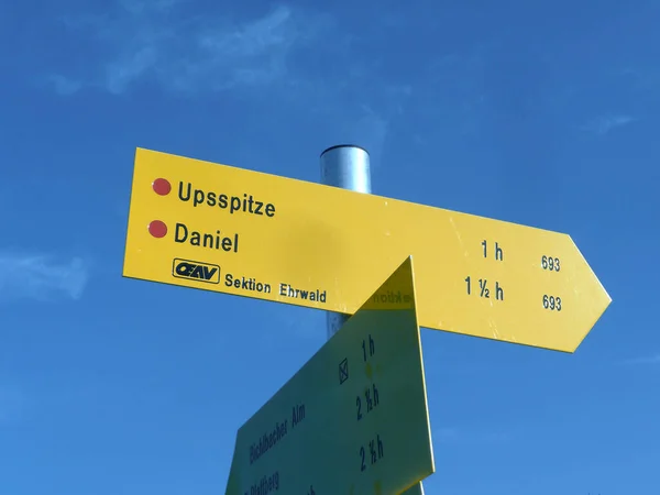 Sign Post Montaña Upsspitze Daniel Los Alpes Ammergau Tirol Austria —  Fotos de Stock