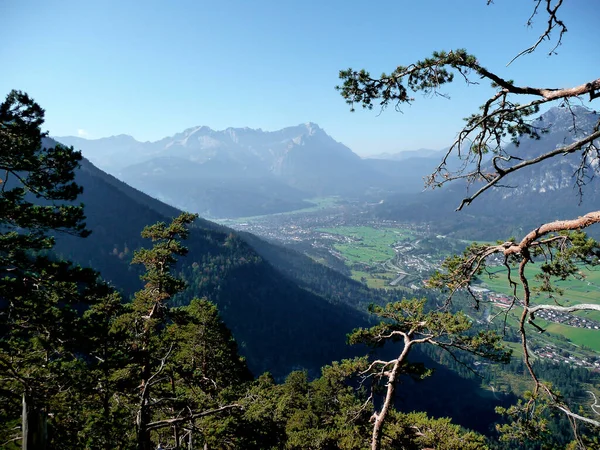 Zugspitze Vuoristopanoraama Baijeri Saksa — kuvapankkivalokuva