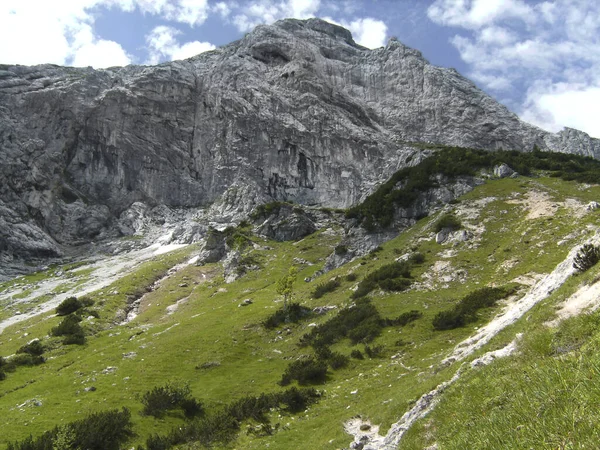 Ορεινή Πεζοπορία Στο Βουνό Guffert Στο Τιρόλο Αυστρία Την Άνοιξη — Φωτογραφία Αρχείου