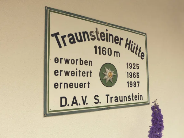 Traunsteiner Hutte Kulübesi Hausbachfall Reit Winkl Bavyera Almanya — Stok fotoğraf