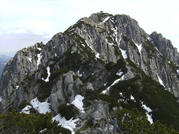 德国巴伐利亚的Heimgarten山和Herzogstand山之间的山脊小径 — 图库照片