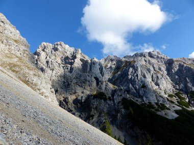 Heinrich-Noe-Steig ferrata üzerinden Karwendelspitze Dağı, Bavyera, Almanya