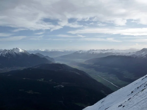 Ορεινή Πεζοπορία Στο Βουνό Hohe Munde Στο Τιρόλο Αυστρία Χειμώνα — Φωτογραφία Αρχείου