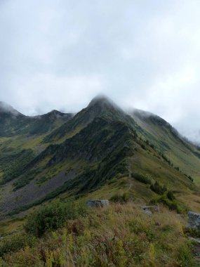 Sonbaharda Allgau Alpleri, Bavyera, Almanya 'da Hoher Ifen dağı turu