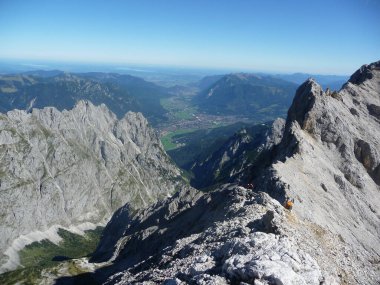 Jubilaumsgrat 'ta dağ manzarası, Zugspitze Dağı, Almanya