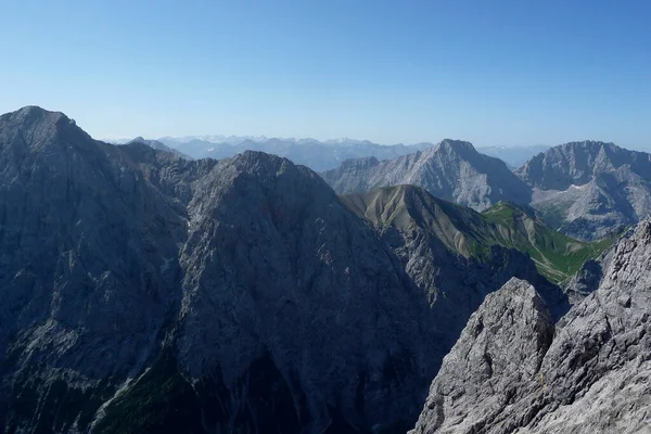 Vista Montaña Famosa Ruta Escalada Jubilaumsgrat Montaña Zugspitze Baviera Alemania —  Fotos de Stock