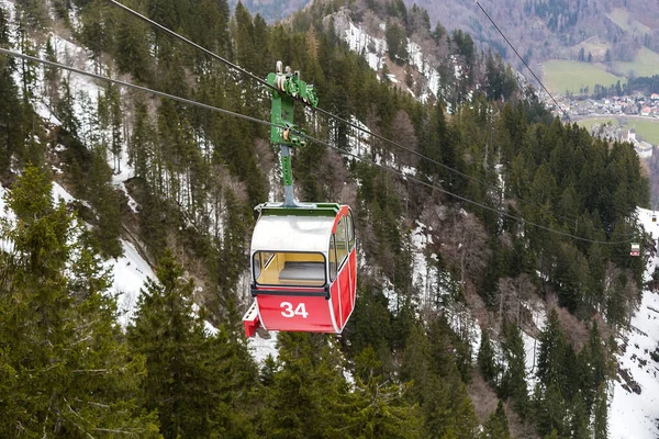 Rød Gondola Ved Kampenwand Bayern Tyskland Vinter – stockfoto