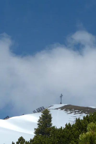 オーストリアのチロルにあるKohlbergspitze山のサミットクロス — ストック写真