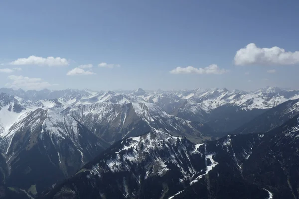 ハイキングツアーオーストリアのチロルにあるKohlbergspitze山 — ストック写真