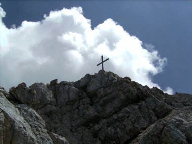 Garmisch-Partenkirchen, Bavyera, Almanya 'da Alpspitze dağının zirvesi
