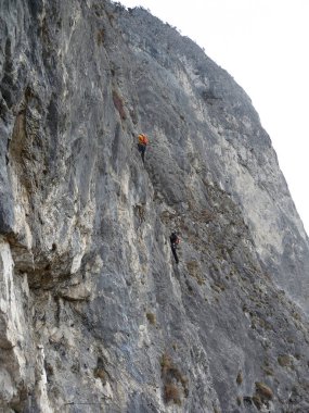 Tyrol, Avusturya 'daki Ferrata üzerinden Kaiser Max' e tırmanan