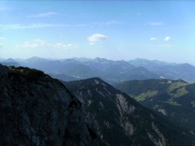 Ferrata üzerinden Kufstein 'in dağ manzarası, Kuzey yüzünden, sonbaharda Avusturya