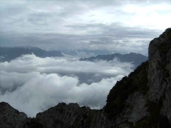 Пасмурный Вид Горы Пирсинга Через Альпинистскую Трассу Феррата Чамммо Баварии — стоковое фото