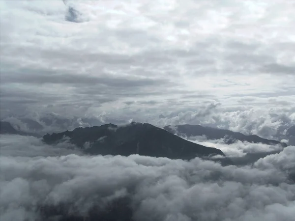Vista Nublada Montaña Desde Piding Vía Ferrata Escalada Ruta Chiemgau —  Fotos de Stock