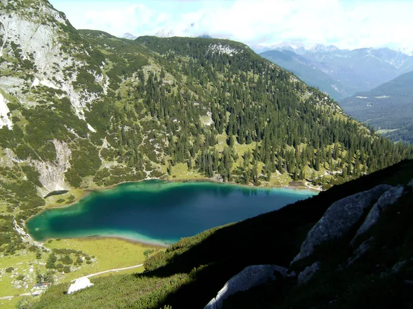 Ferrata Lago Alta Montaña Seebensee Ehrwalder Sonnenspitze Montaña Tirol Austria — Foto de Stock