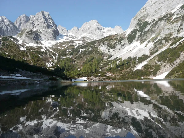 Ferrata Lago Alta Montaña Seebensee Montaña Zugspitze Tirol Austria Verano — Foto de Stock