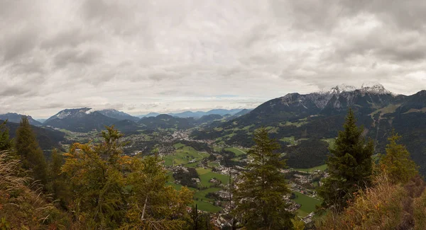 Vista Panoramica Dalle Montagne Gruenstein Alle Montagne Watzmann Nuvole Berchtesgaden — Foto Stock