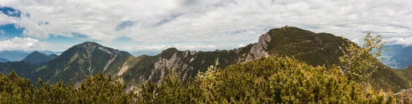 Panorama Montaña Herzogstand Montaña Heimgarten Sendero Cresta Baviera Alemania Verano —  Fotos de Stock