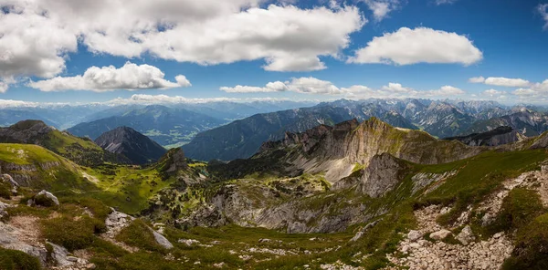 Yaz Mevsiminde Avusturya Nın Tyrol Kentindeki Hochiss Dağından Karwendel Dağlarına — Stok fotoğraf