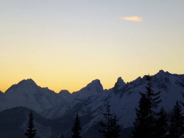 Pleisenspitze dağına kış yürüyüşü turu, Tyrol, Avusturya
