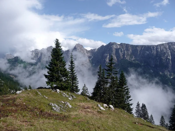 Passeio Caminhada Montanha Pyramidenspitze Tirol Áustria Primavera — Fotografia de Stock