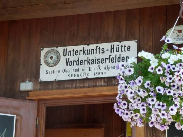 Sign Post Cabaña Vorderkaiserfelden Tirol Austria —  Fotos de Stock