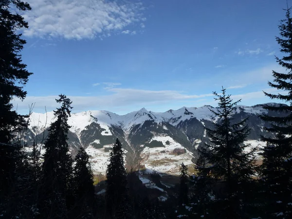 Escursione Invernale Alla Montagna Hoher Frassen Raggal Austria — Foto Stock