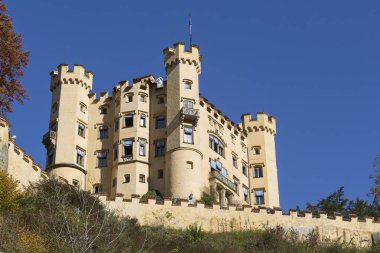 Hohenschwangau Kalesi, Bavyera, Almanya, sonbaharda