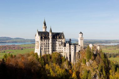 Neuschwanstein Şatosu, Bavyera, Almanya Sonbaharda