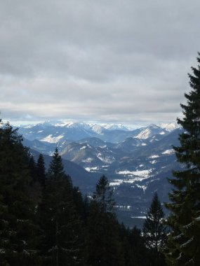 Almanya, Bavyera 'daki Schonberg dağına kış yürüyüşü turu
