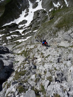 Avusturya 'daki Ehrwalder Sonnenspitze dağına tırmanan