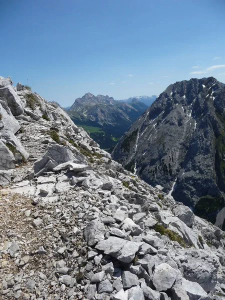 オーストリアのEhrwalder Sonennspitze山からの山のパノラマ — ストック写真