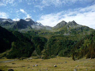 Tyrol, Avusturya 'da Stubai yüksek irtifa yürüyüş parkuru