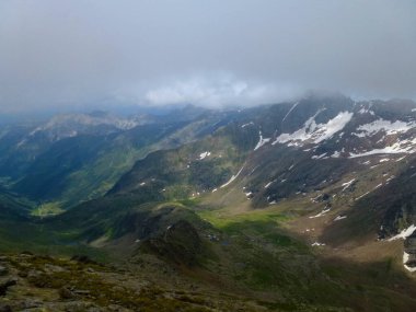 Stubai yüksek irtifa yürüyüş parkuru, Tyrol, Avusturya 'da 7. tur