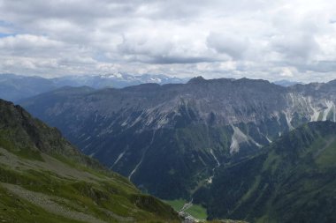 Stubai yüksek irtifa yürüyüş yolu, 8 tur Tyrol, Avusturya