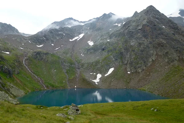 Lago Blaue Lacke Stubai Sendero Alta Altitud Vuelta Tirol Austria — Foto de Stock