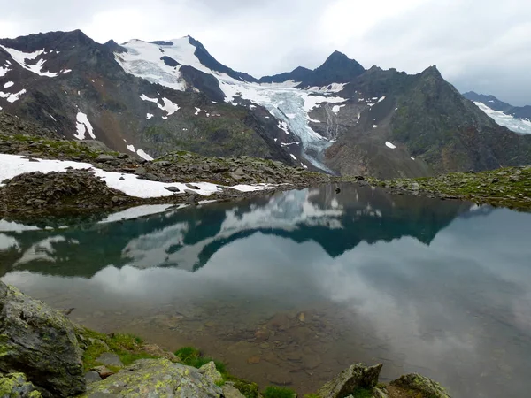 Lago Blaue Lacke Stubai Sendero Alta Altitud Vuelta Tirol Austria —  Fotos de Stock