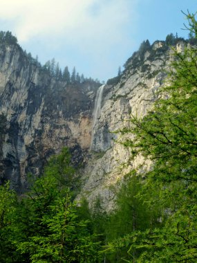 Yaz mevsiminde Seebenklettersteig 'de Ferrata, Tyrol, Avusturya üzerinden Şelale