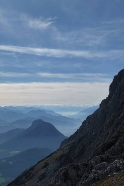 Hackenkopfe dağlarını geçmek, Tyrol, Avusturya