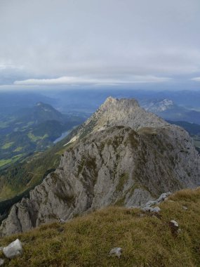 Hackenkopfe dağlarını geçmek, Tyrol, Avusturya