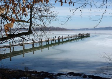 Alman Bavyera 'daki Pilsensee Gölü' nde kış izlenimleri