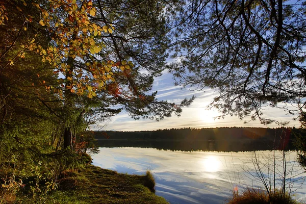 HDR captura de un lago en Baviera en otoño —  Fotos de Stock