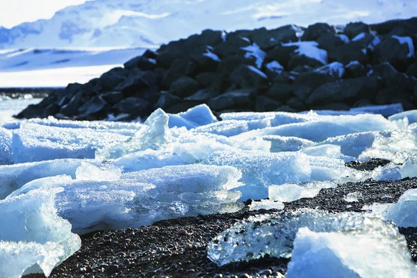 Fogos de gelo na lagoa do glaciar Jokulsarlon — Fotografia de Stock