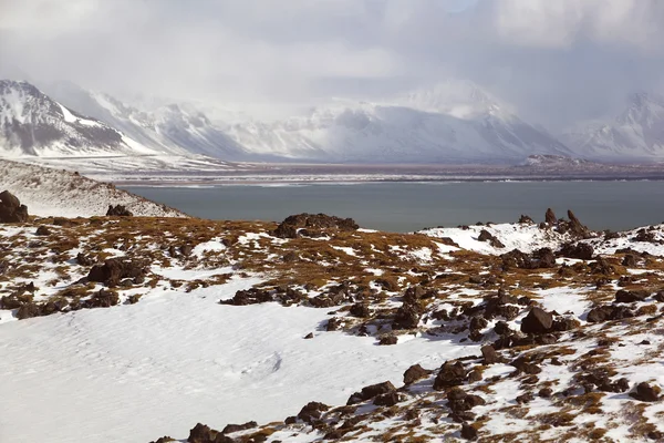 Indrukwekkende vulkanische landschap op het schiereiland Snaefellsnes — Stockfoto