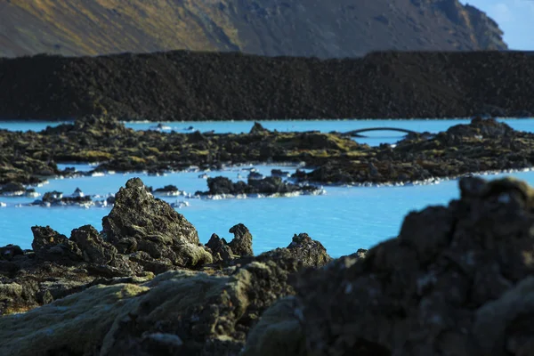 Milky acque bianche e blu del bagno geotermico Blue Lagoon in — Foto Stock