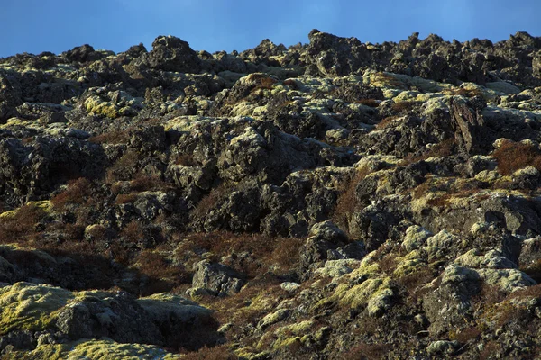 Вулканические породы в леднике — стоковое фото