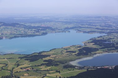 Yukarıdan Bavyera göl Forggensee