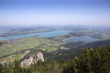 Yukarıdan Bavyera göl Forggensee