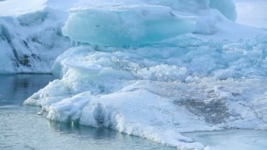 Yüzen buz kütlesi buz buzul lagün Jokulsarlon İzlanda'yıkar